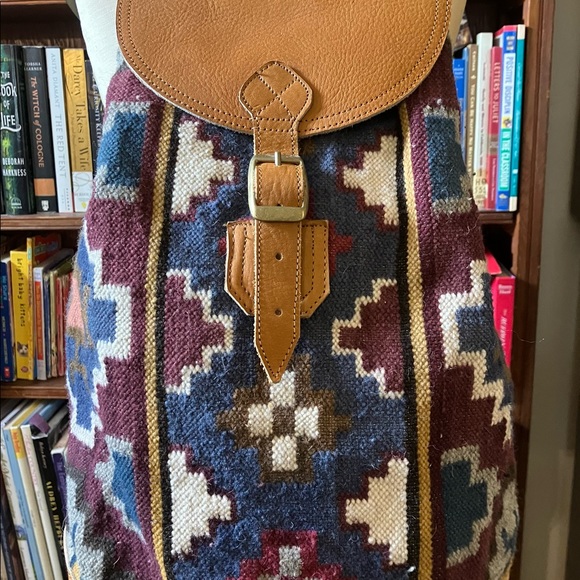 Hand made vintage one of a kind Ecuador Kilim style carpet bag - Picture 5 of 16